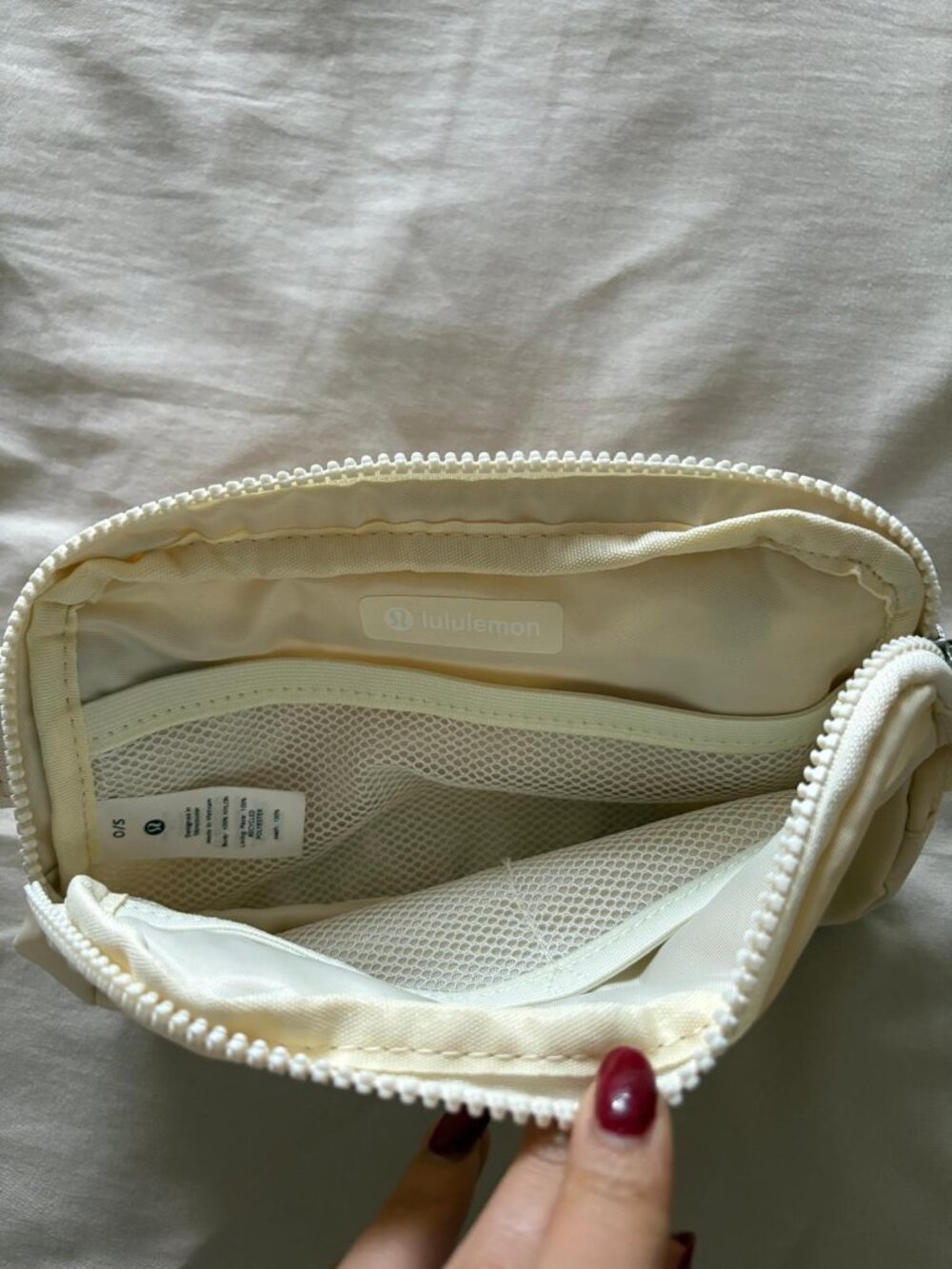 Lululemon Everywhere Belt Bag Cream Color & Fanny Bag Light Neo Mint NEW - Picture 7 of 9
